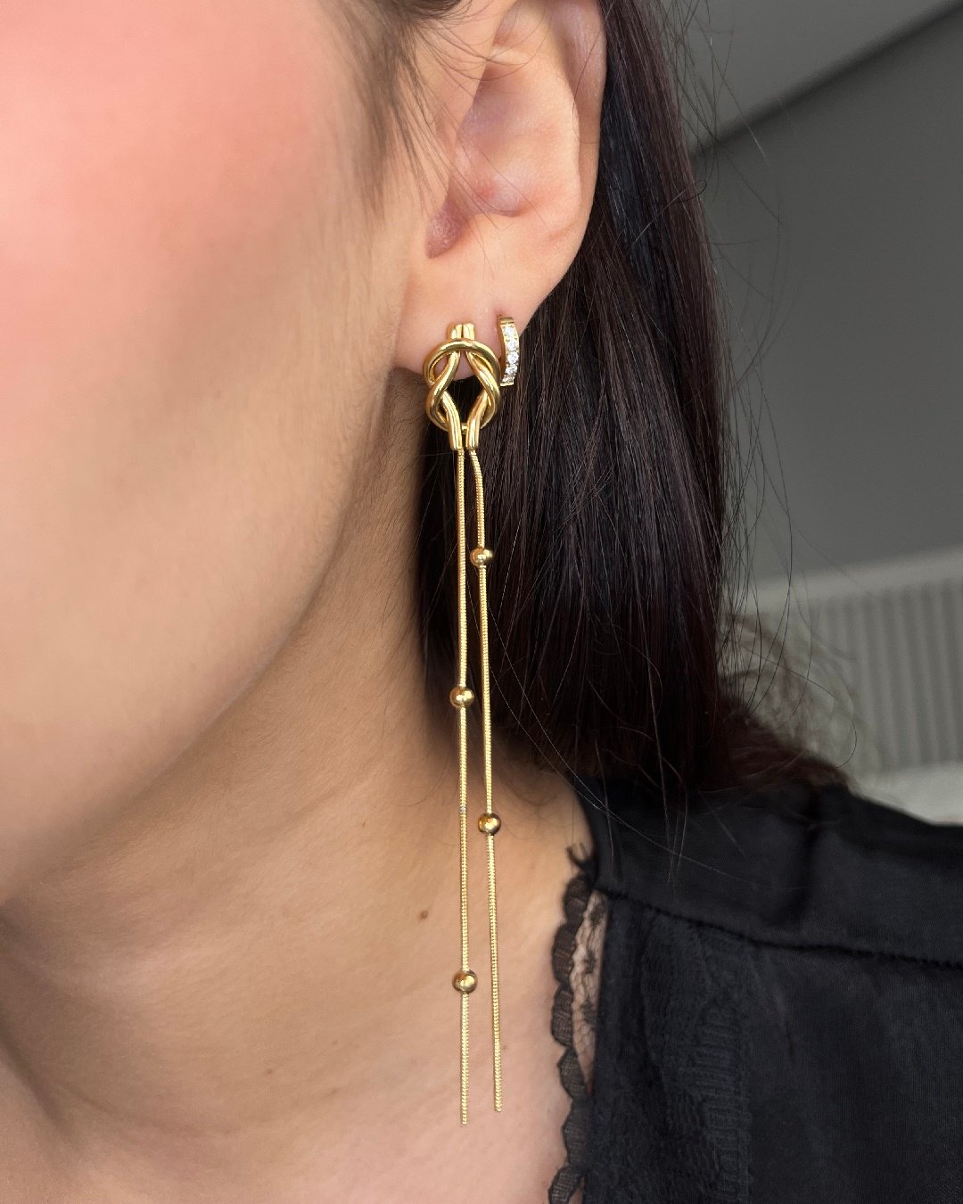 Pendiente Acero Largo Nudo Dorado