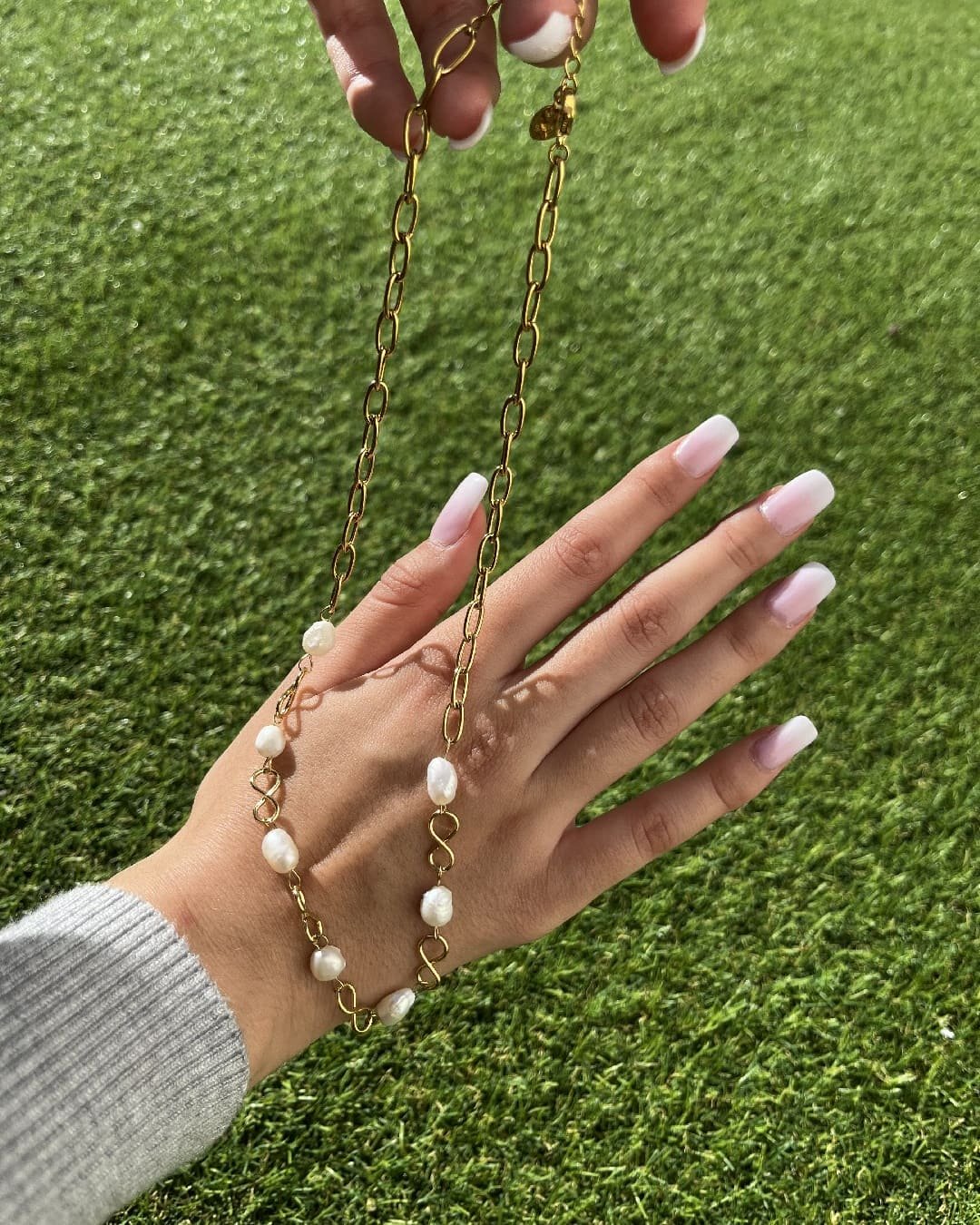 Collar Acero Infinito y Perlas Dorado