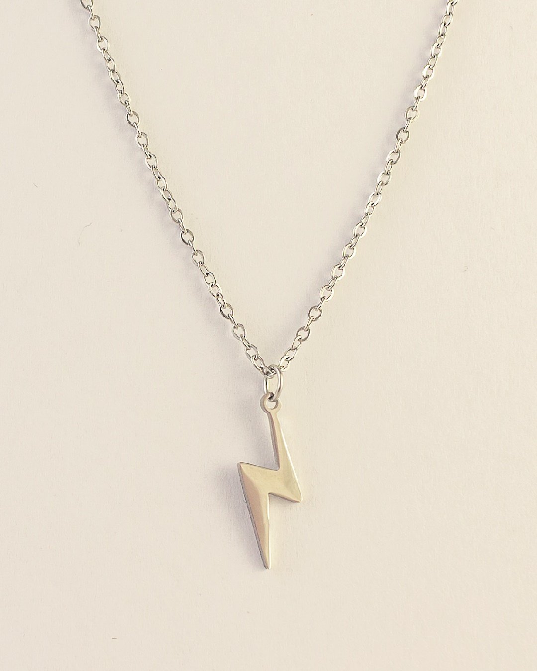 Collar Acero Rayo Plateado