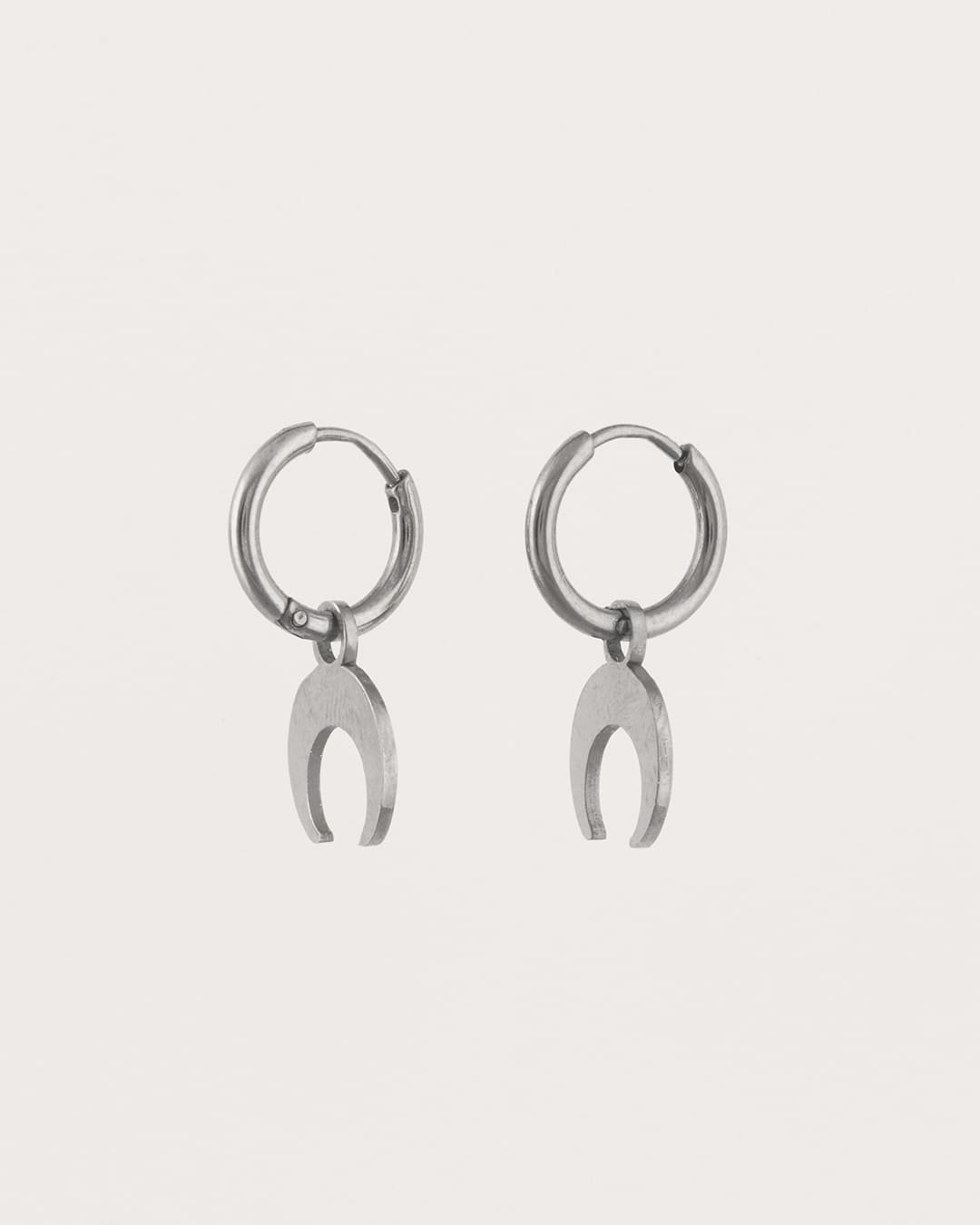 Aro Acero Luna Invertida Plateado