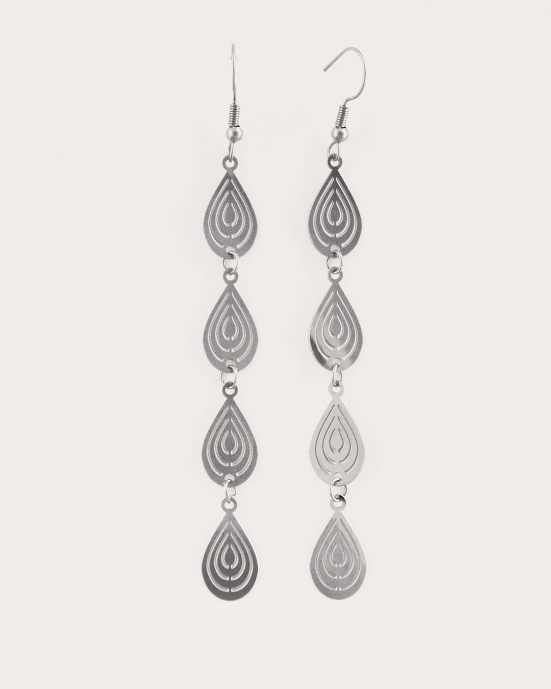 Pendiente Largo Yara Plateado