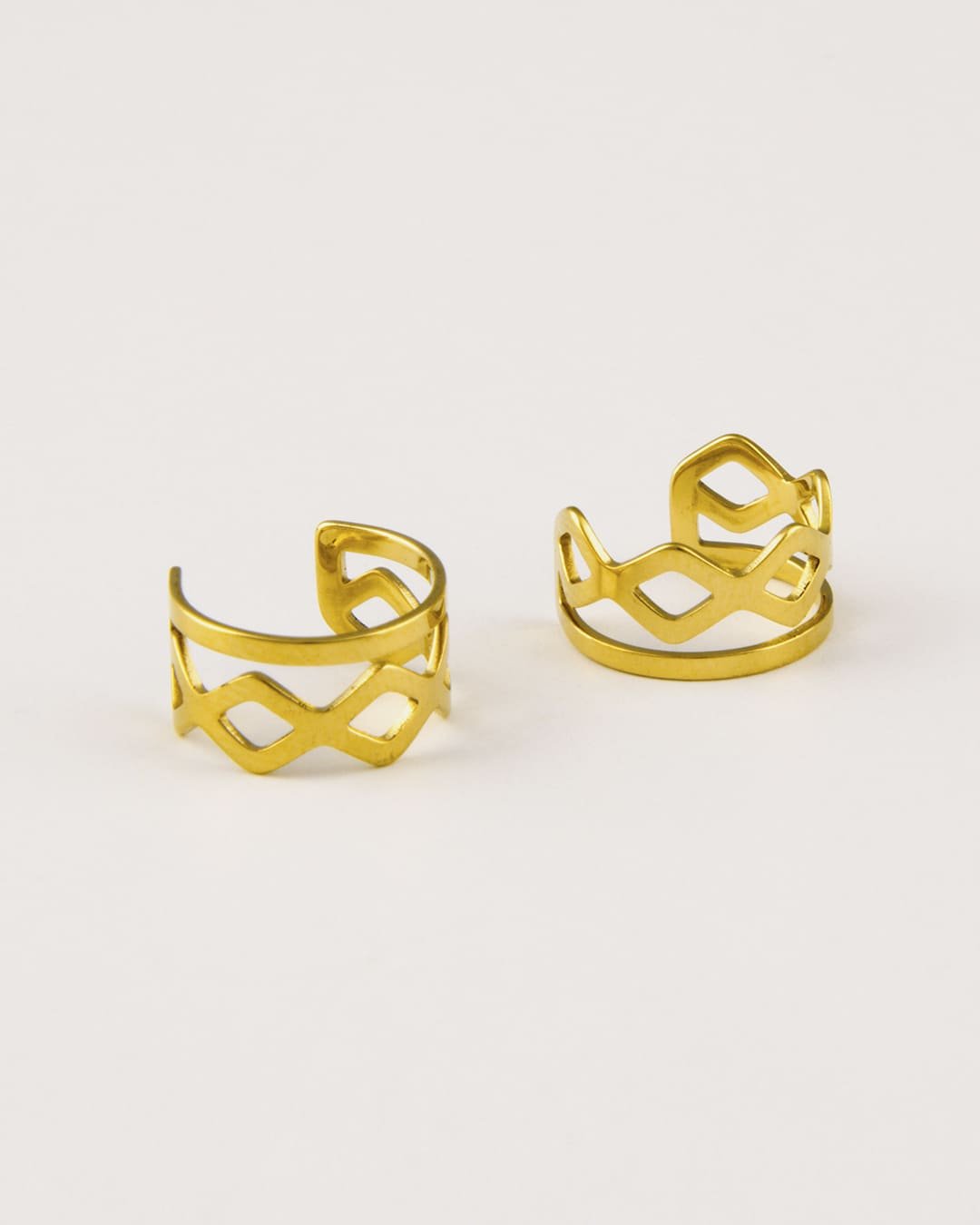 Ear Cuff Rombo Dorado