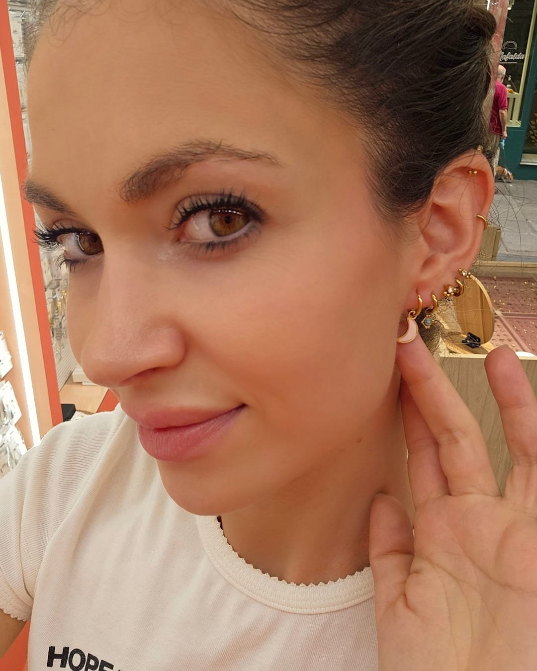 Pendiente Acero Aro Luna Nácar